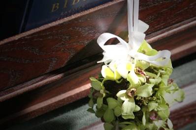 Bouquet & Bible