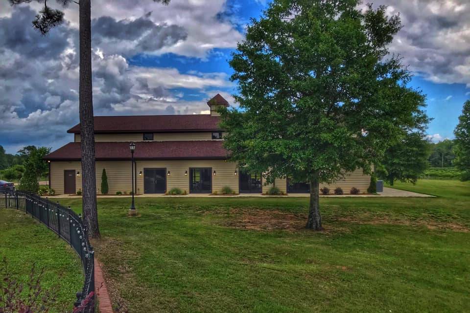 Hodges Vineyards & Winery