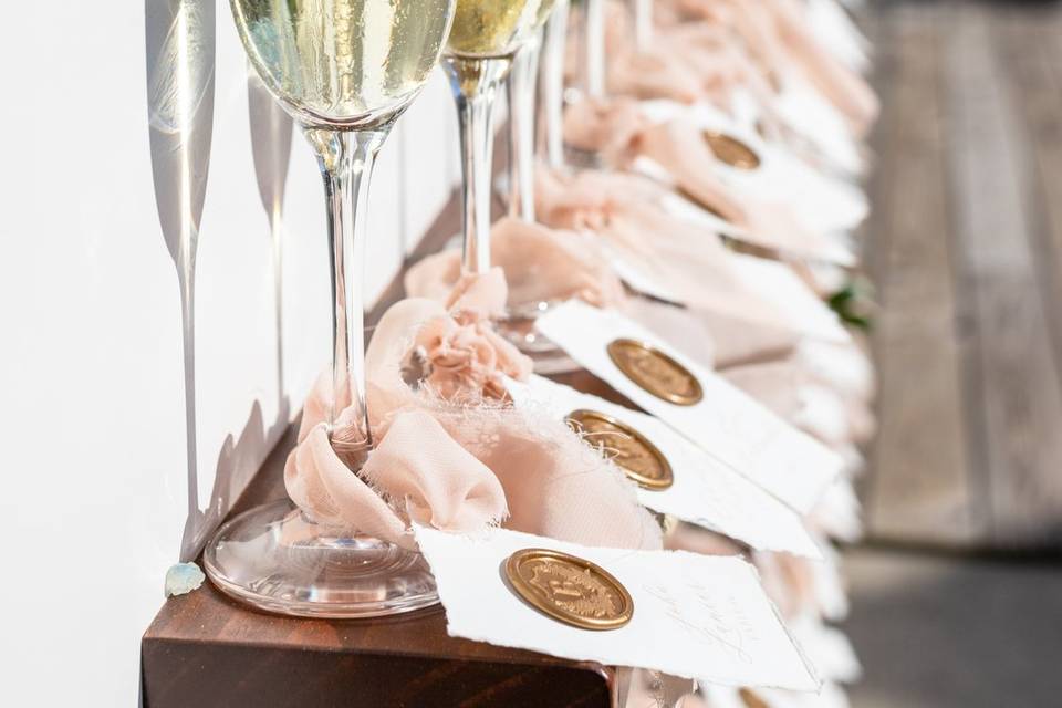 Wedding decor champagne