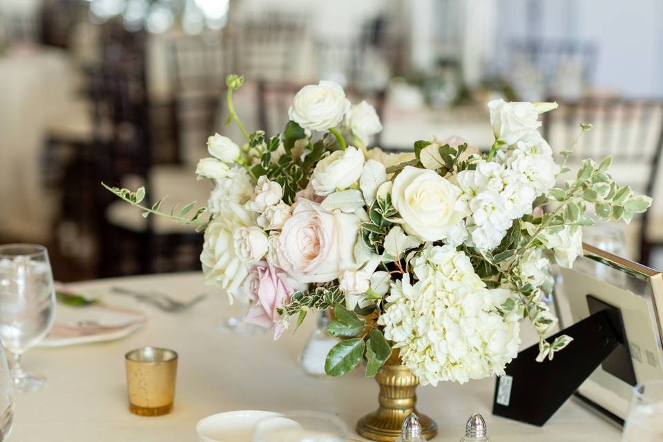 Table Setting Flowers