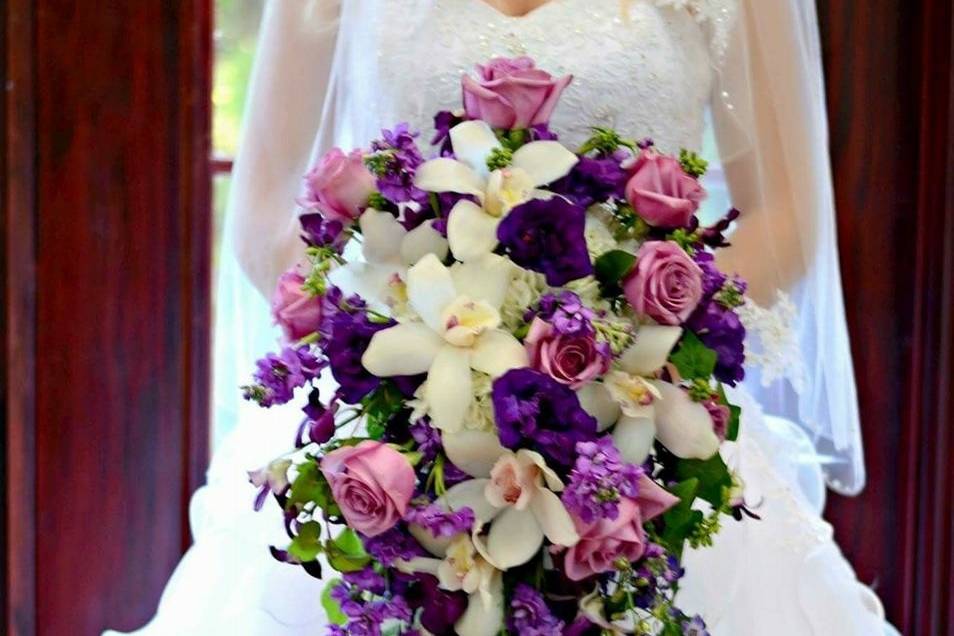 Purple tone bouquet