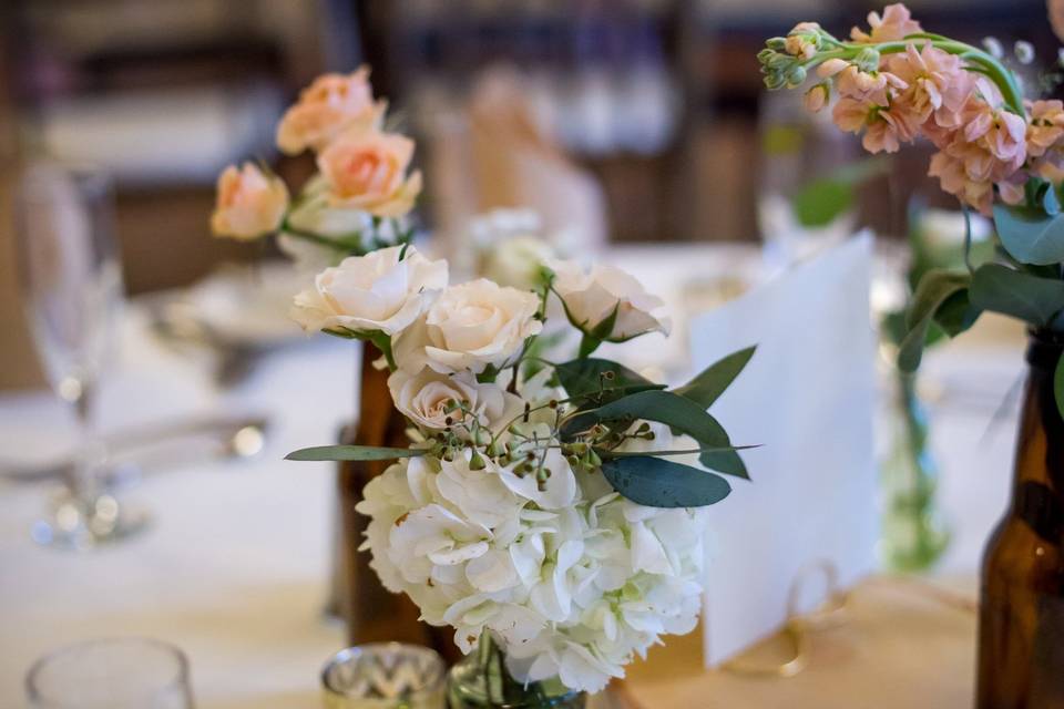 Small flower table decor