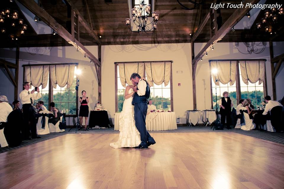 An unforgettable father-daughter dance