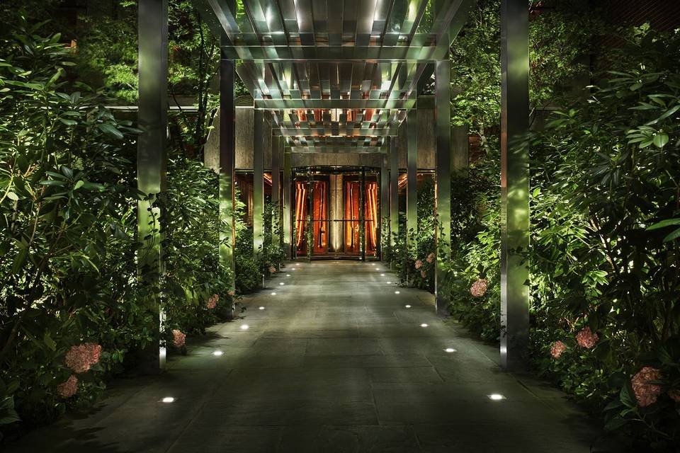 PUBLIC, an Ian Schrager Hotel