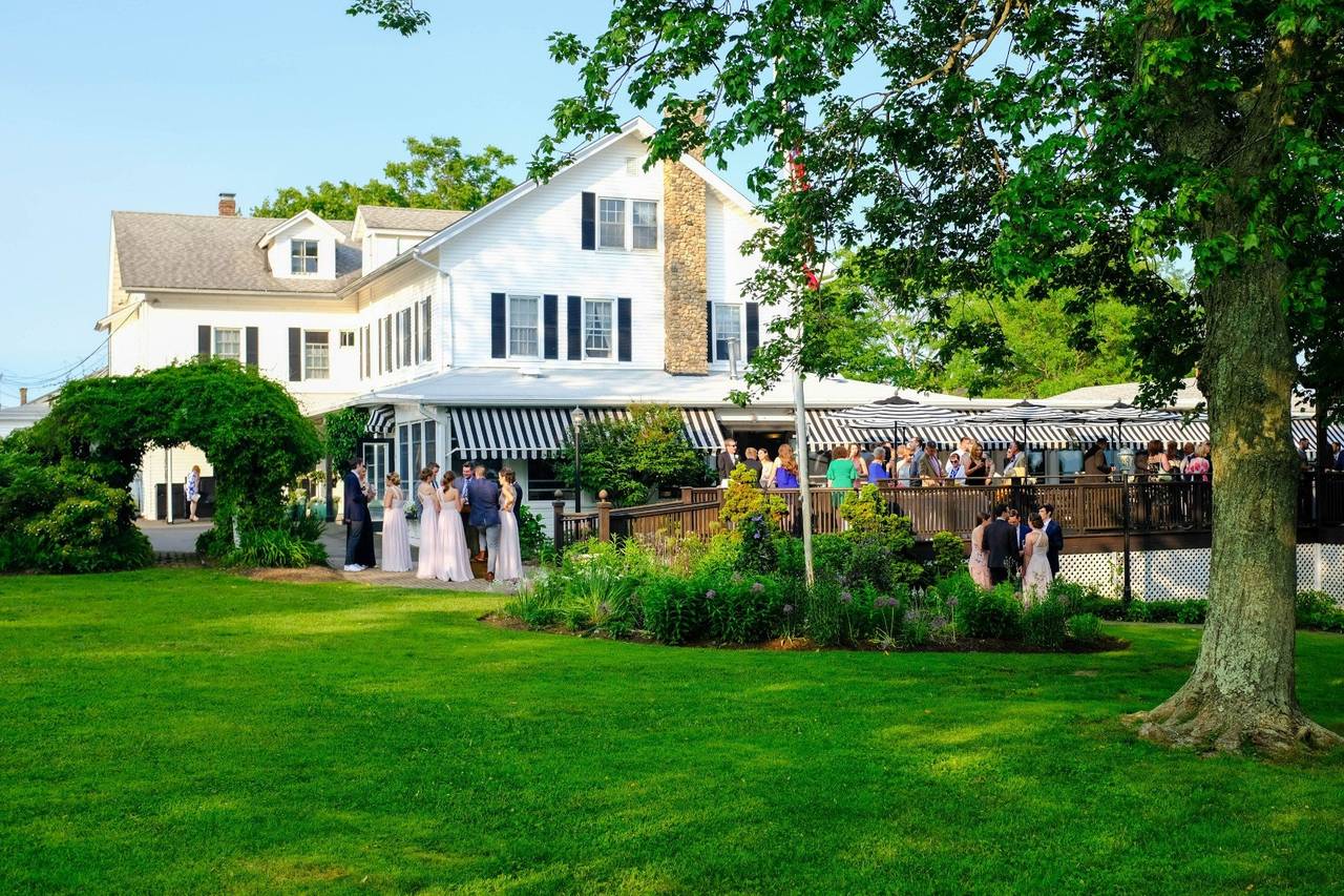 Owenego Beach & Tennis Club - Country Club Weddings - Branford, CT ...