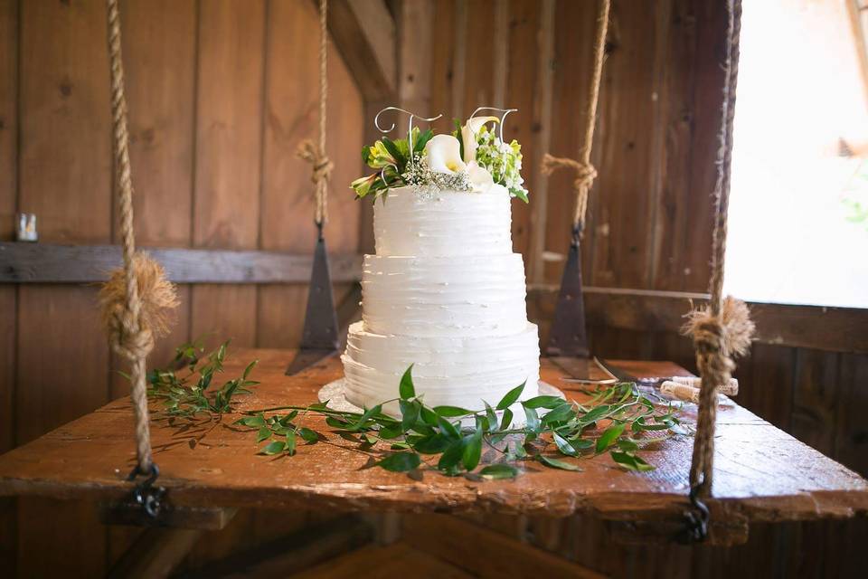 Wedding cake with pink flowers