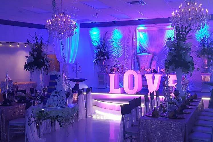 Wedding reception decor