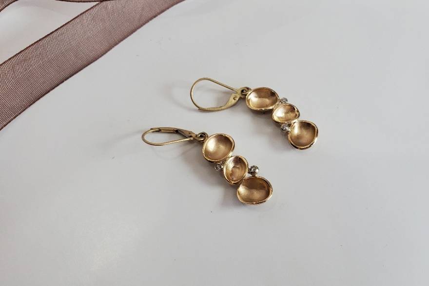 Pebble Dangle Earrings