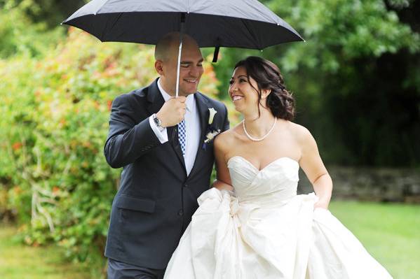 Rainy Day Wedding Shots