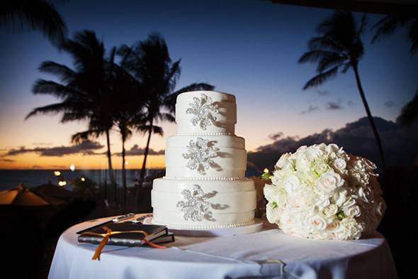 Maui wedding cake