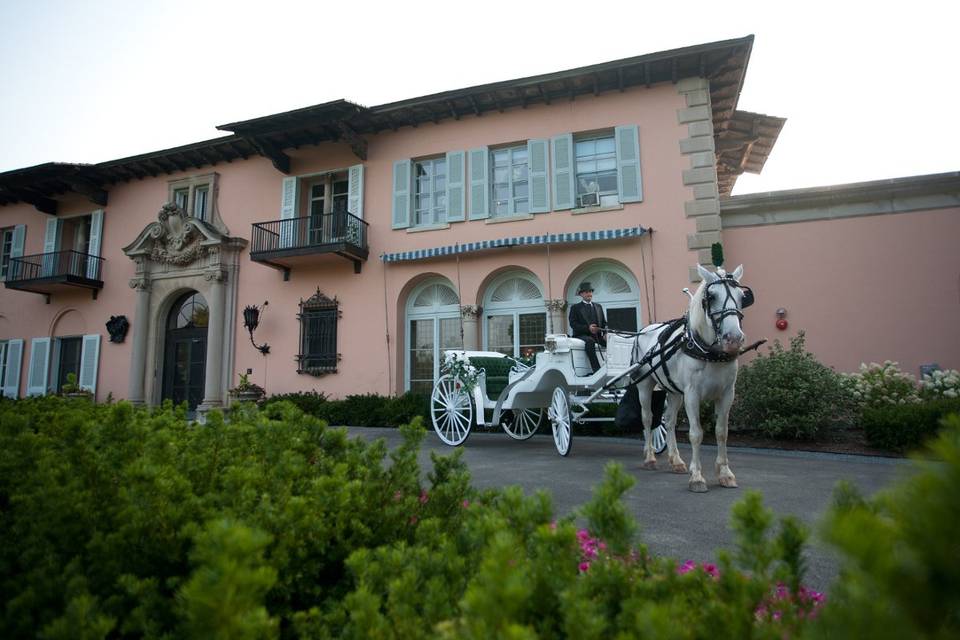 Loyola at Cuneo Mansion and Gardens