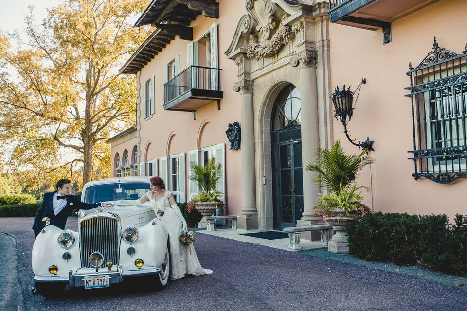 Loyola at Cuneo Mansion and Gardens