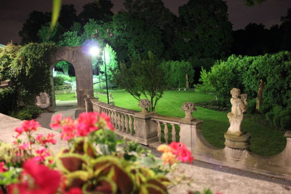Loyola at Cuneo Mansion and Gardens