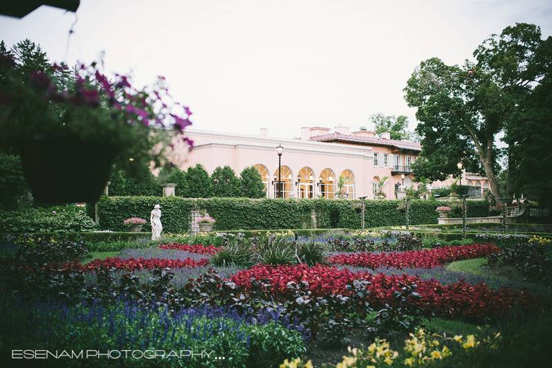 Loyola at Cuneo Mansion and Gardens