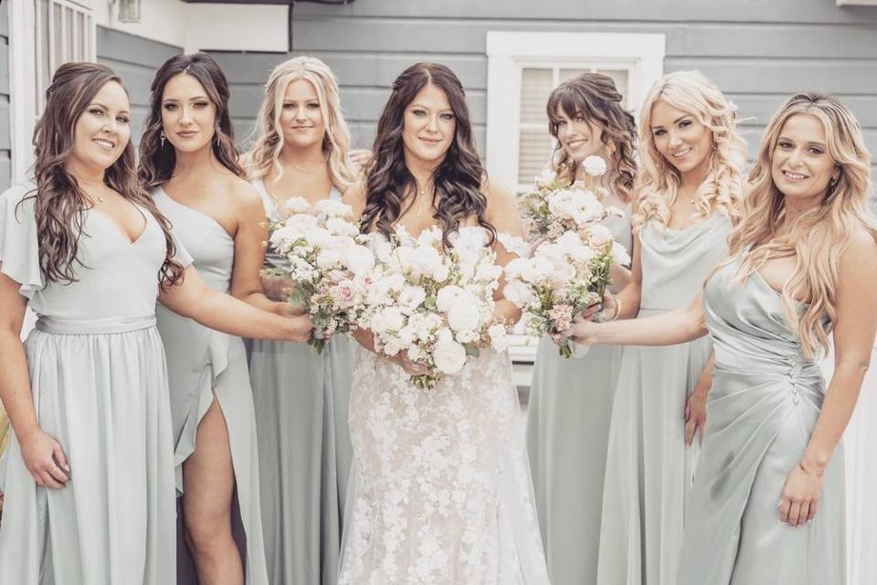 Bride & Bridesmaids