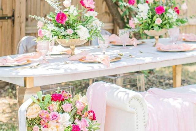 Pink floral tablescape