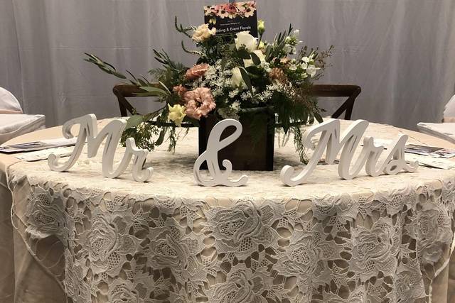 Rustic Sweetheart table