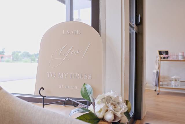 Yes to the dress sign