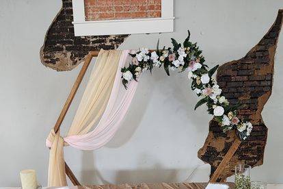 Bride/groom table
