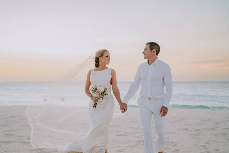 Natalie & Jason Aruba Wedding