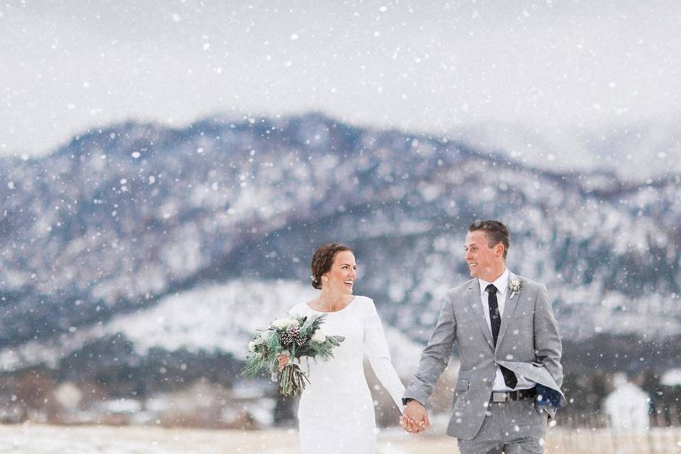 Amazing sunset utah wedding