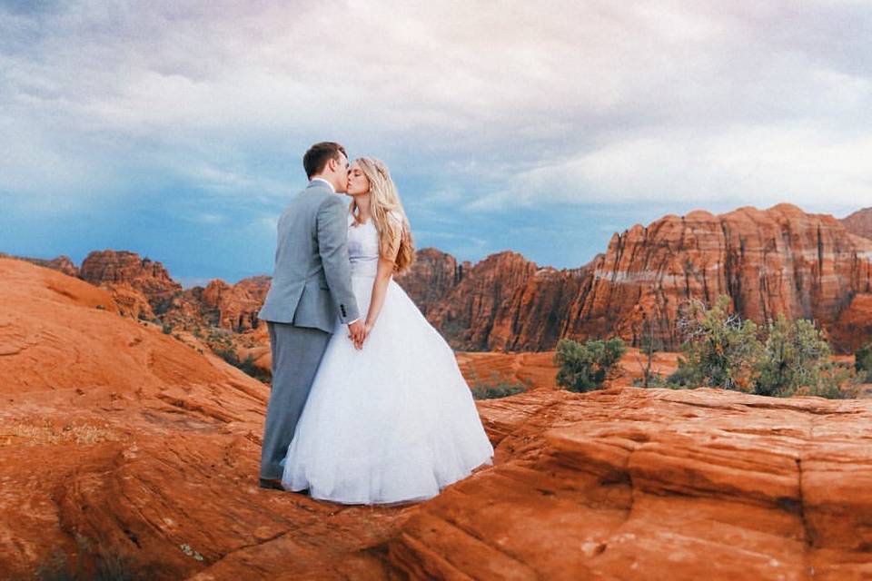 Snow canyon wedding