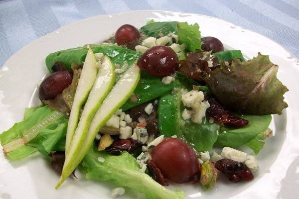 Pear & Gorgonzola Salad