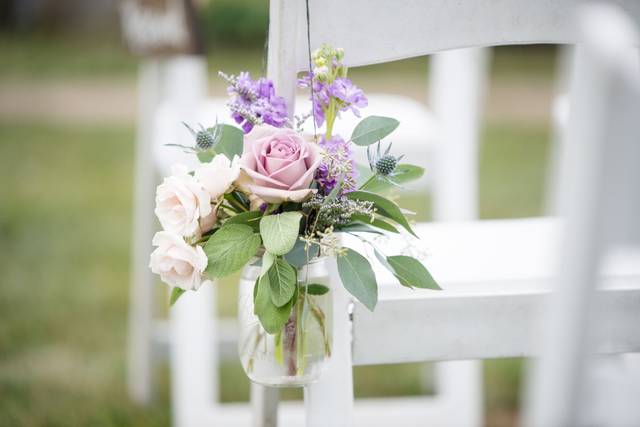 Aisle decor