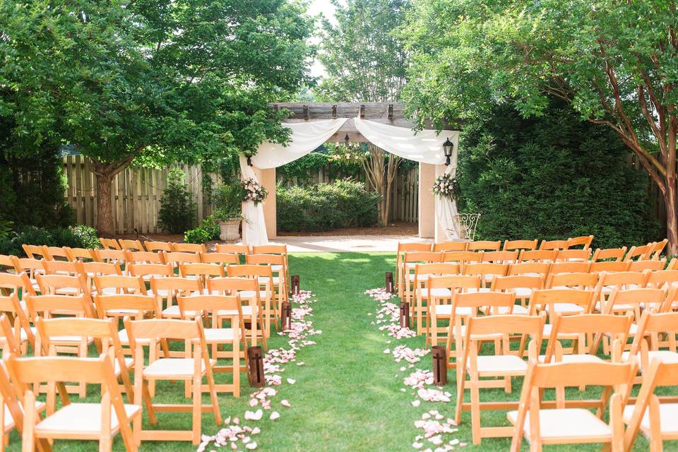 Arbor Courtyard