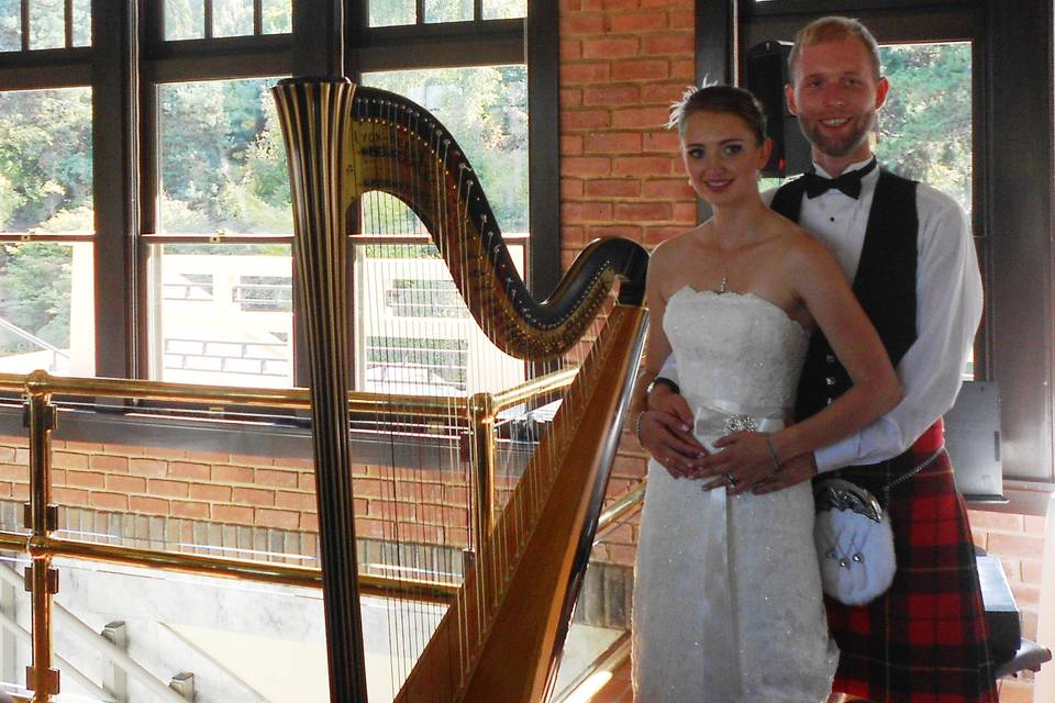 Blissful wedding couple at Pt Defiance Pagoda