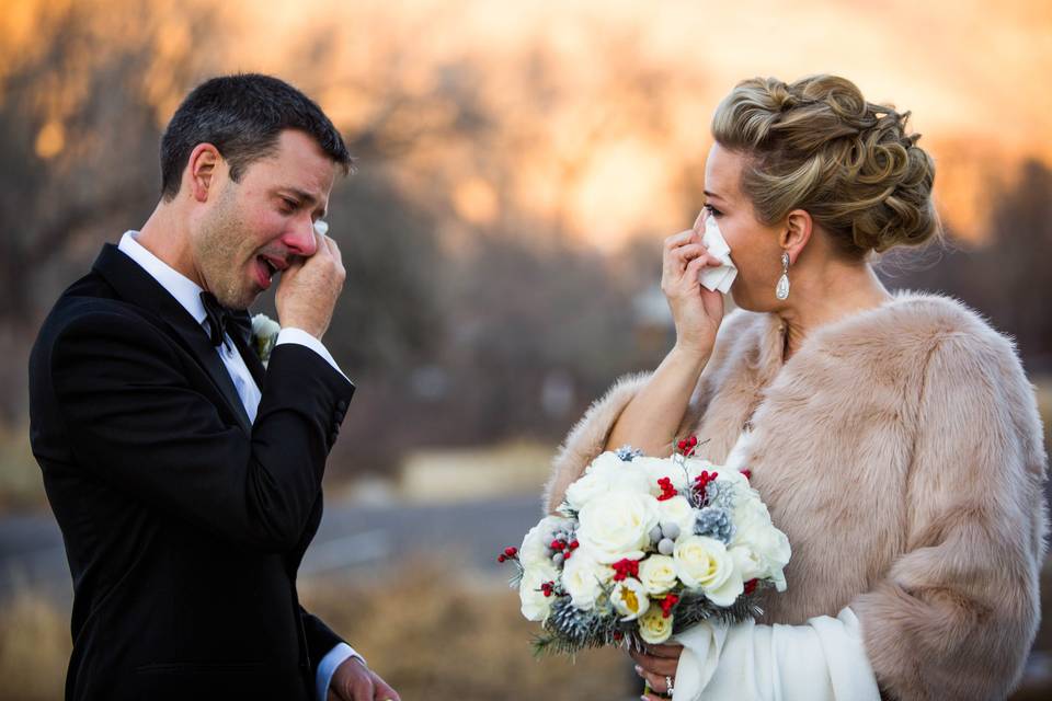 Kiss & cry new year's wedding