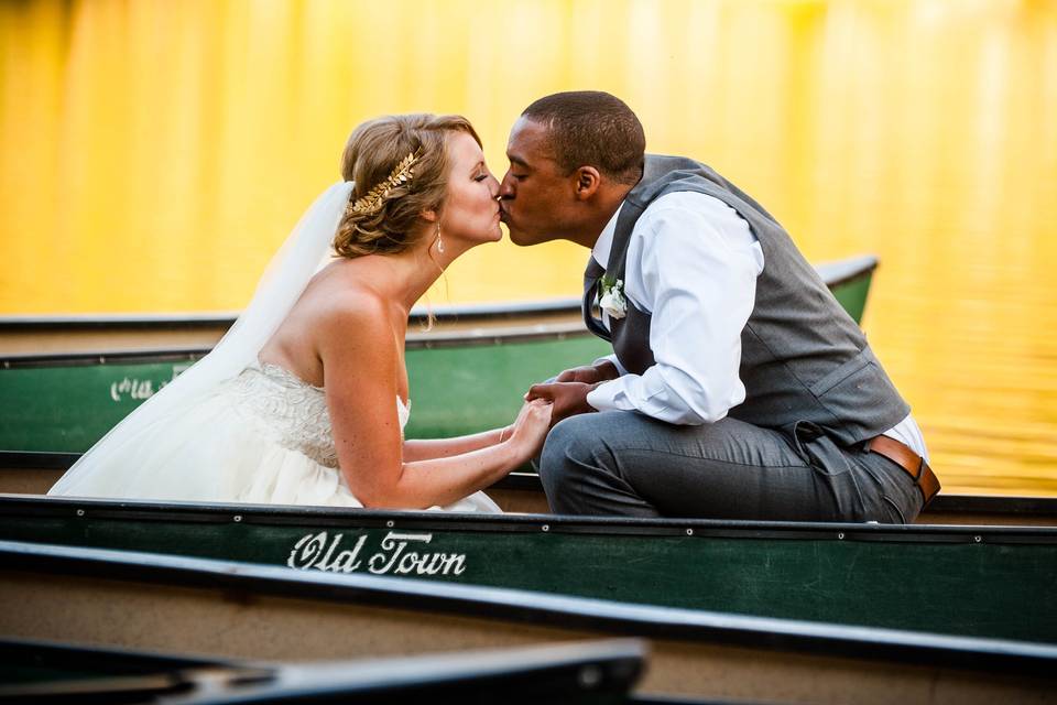 Canoe kiss on Piney Lake