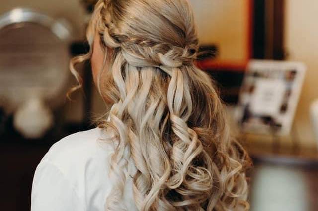 Bride hair w/ halo extensions