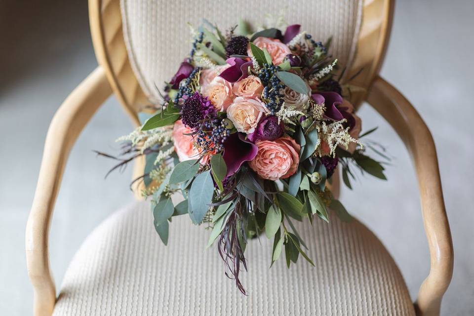 Fall bridal flowers