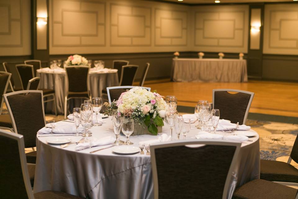 Grand Rose Ballroom at Clarion Inn Providence-Seekonk