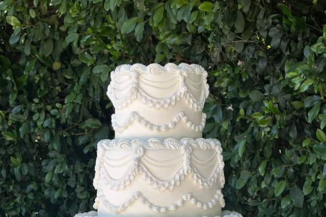 Wedding Cakes Tarzana