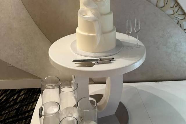 Custom cakes glendale
