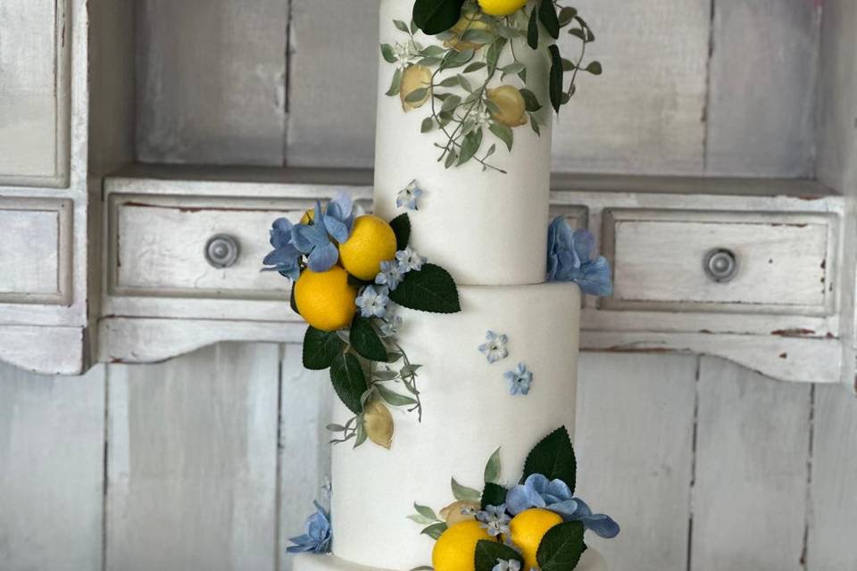 Custom Cakes near Eagle Rock