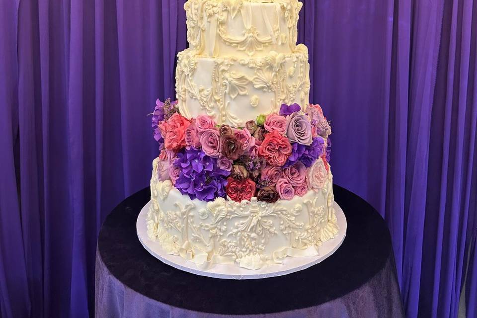 Cake Shop near Alhambra