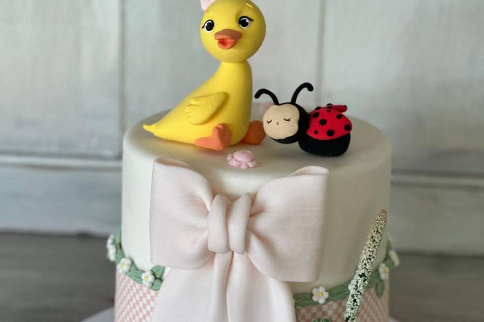 Custom Cakes near Studio City,