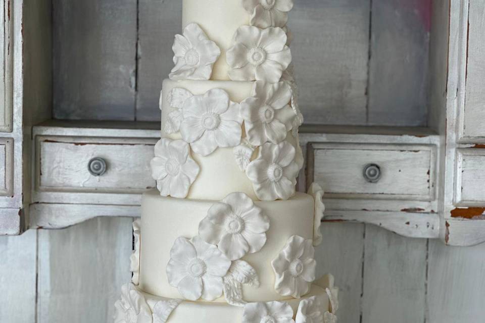 Wedding cakes Hidden Hills
