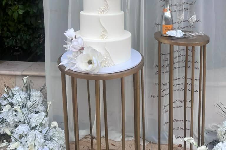Wedding cakes sylmar 91342