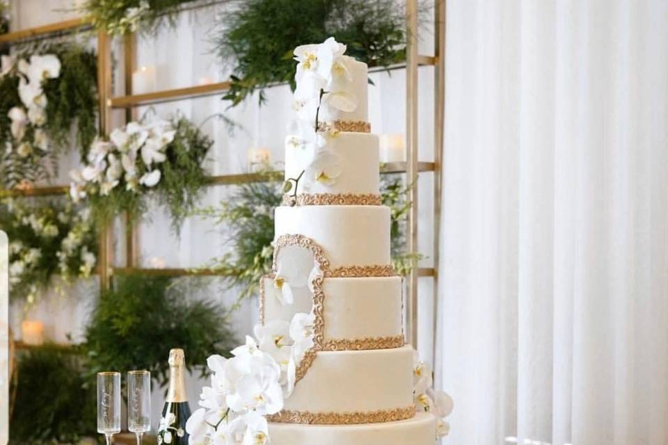 Roobina's Cake Wedding Cakes