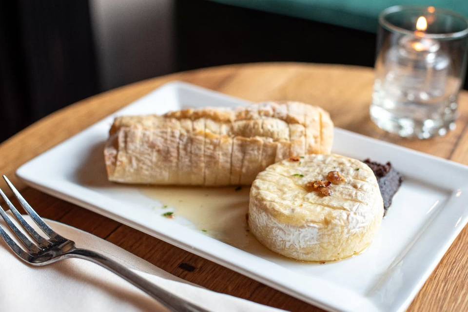 Vinology Wine Bar and Restaurant