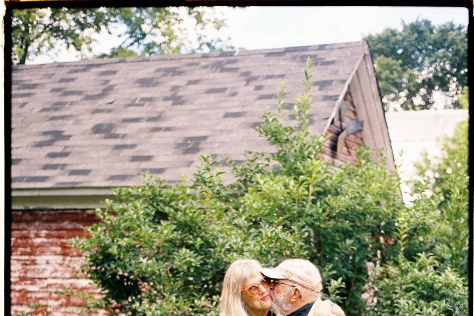 Garden couple portrail