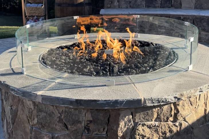 Fire pit - Travertine seating