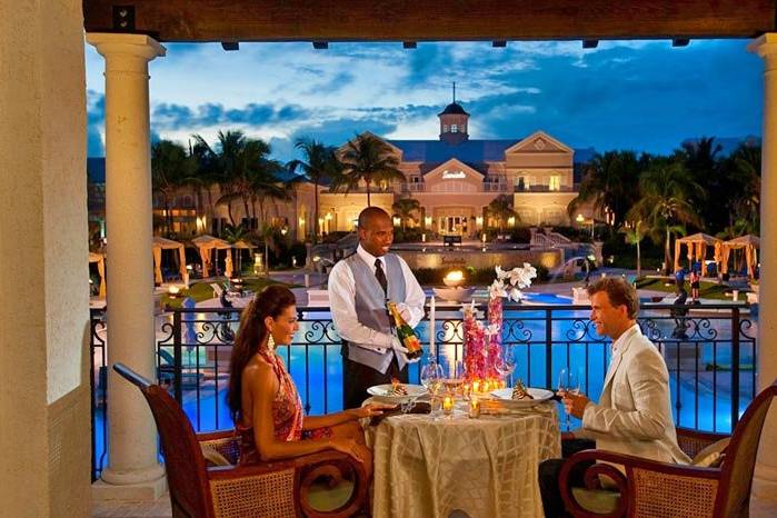 Sandals Emerald Bay
