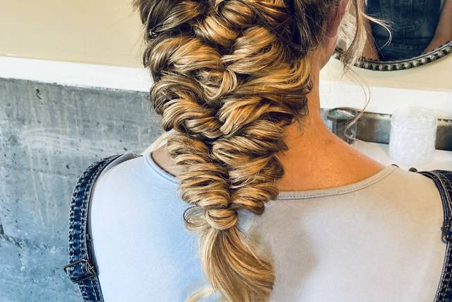 Romantic braid