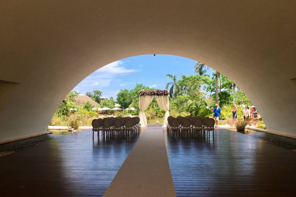 Cancun wedding setup