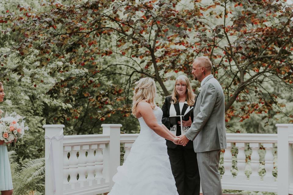 Wedding by the lovely trees